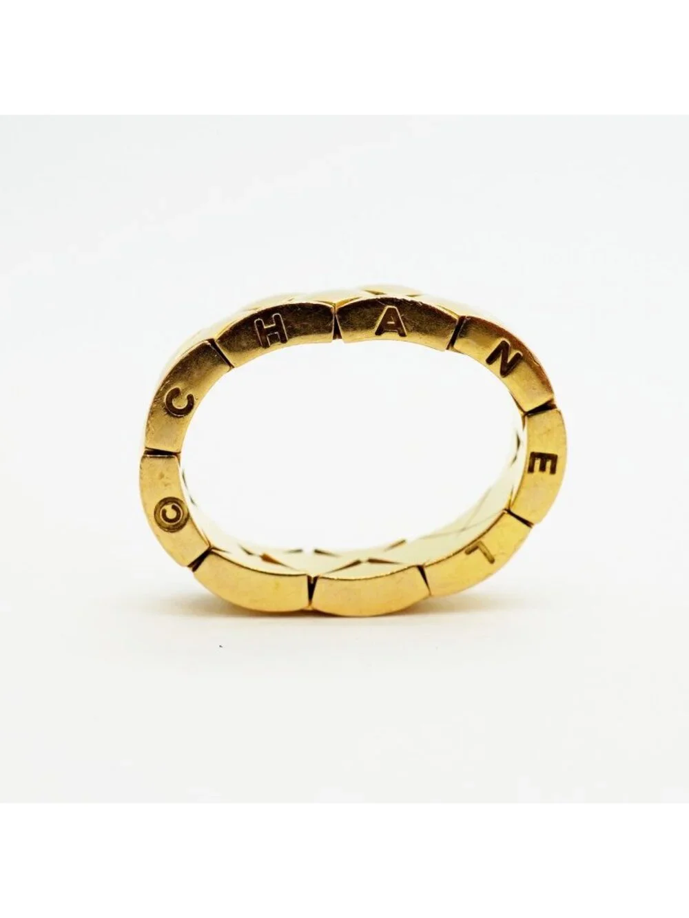 Chanel Ring Quilted 18K Yellow Gold